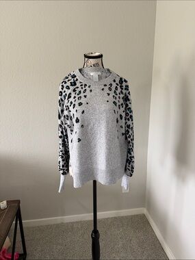 Light Gray Leopard Crewneck Sweater with Teal Accents